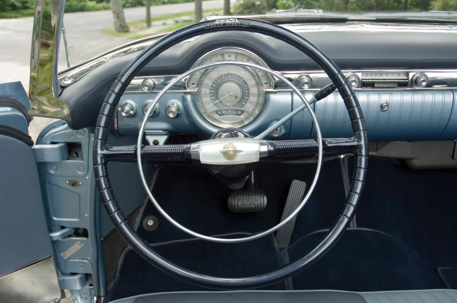  Oldsmobile 98 Fiesta Convertible 1953 года  (фото 80 из 87)